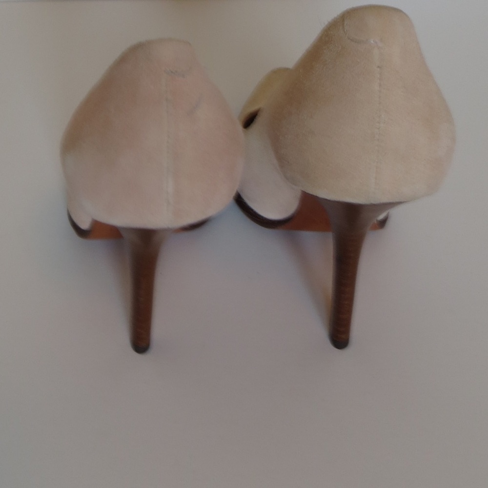NWOT Celine Cream Suede Pumps - Mismatched sizes 🔴CLEARANCE🔴 - Picture 4 of 6